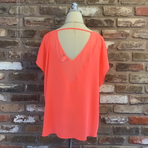 $10 SALE🎉 TORRID Woman's Neon Coral Georgette V-neck Chiffon Inset Blouse Top 0 - Picture 5 of 9